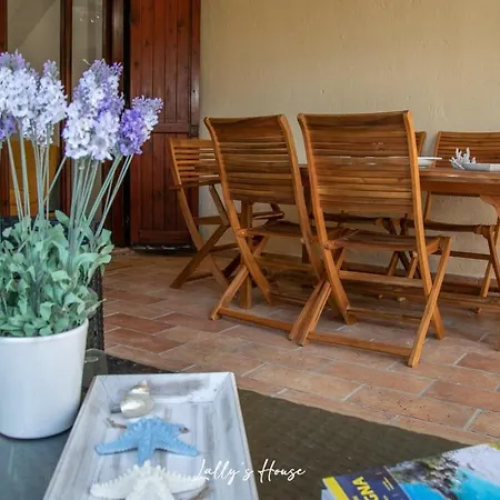 Lally'S House Porto San Paolo  Exterior photo